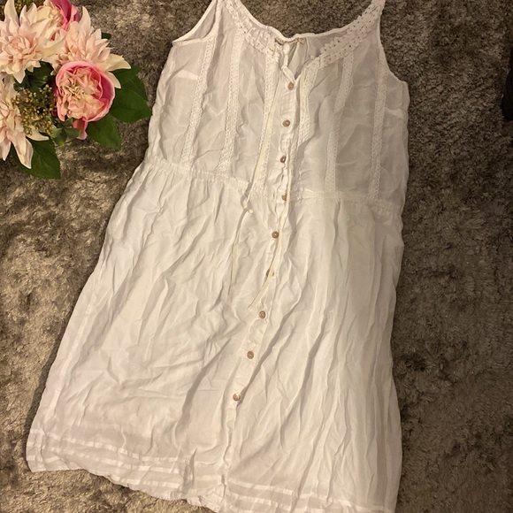 Dress - Picture 4 of 6